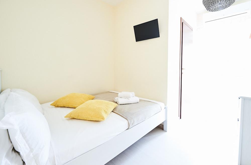 Drive In Bed & Breakfast 3*